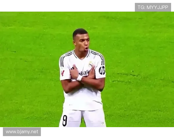 皇家马德里更衣室权力结构近期呈现稳定态势,核心球员影响力持续提升 皇家马德里更衣室权力结构近期呈现稳定态势,核心球员影响力持续提升