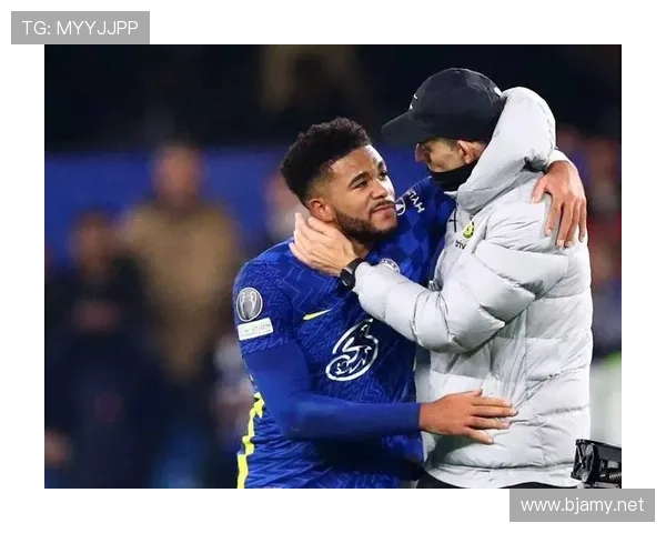 帕尔默 vs 福登：中场位置竞争与战术适配性分析